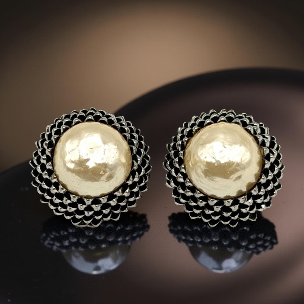 Vintage Signed Miriam Haskell Silver Dome Acorn Faux Pearl Clip On Earrings 1”